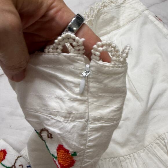 Farm Rio Pitanga Embroidery Mini Skirt Size XL Off White New Crochet Birds - Picture 7 of 9